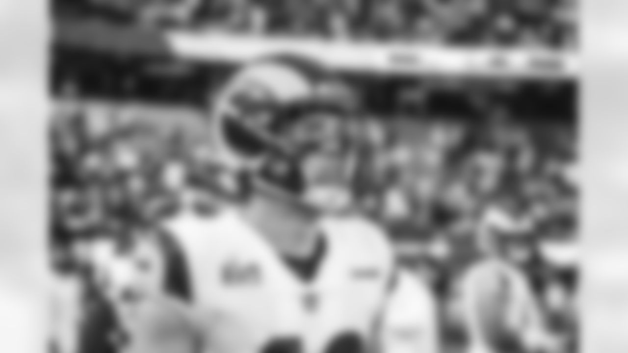 Safety (43) Jake Jervase of the Los Angeles Rams warms up before playing against the Cincinnati Bengals in Super Bowl LVI, February 13, 2022, in Inglewood, CA. (Jeff Lewis/LA Rams)