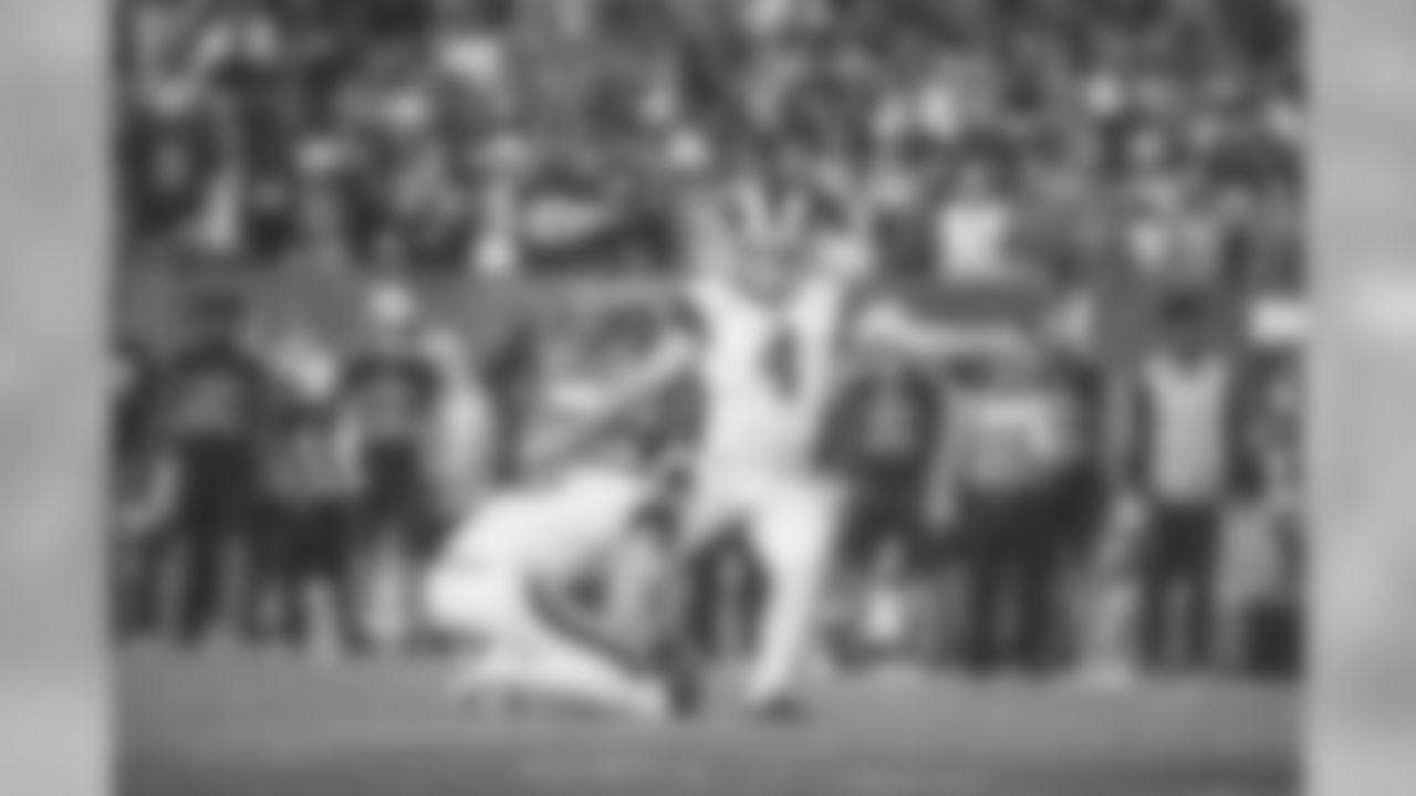 Kicker (4) Greg Zuerlein of the Los Angeles Rams kicks a field goal against the Cleveland Browns during the Rams 20-13 victory over the Browns in an NFL Week 3 football game, Sunday, September 22, 2019, in Cleveland, OH. (Jeff Lewis/Rams)