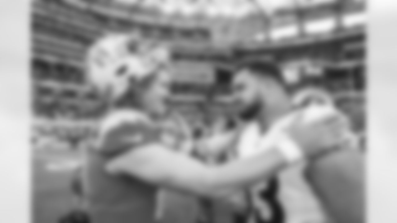 The Los Angeles Rams take on the Los Angeles Chargers during Week 17 of the 2022 NFL regular season