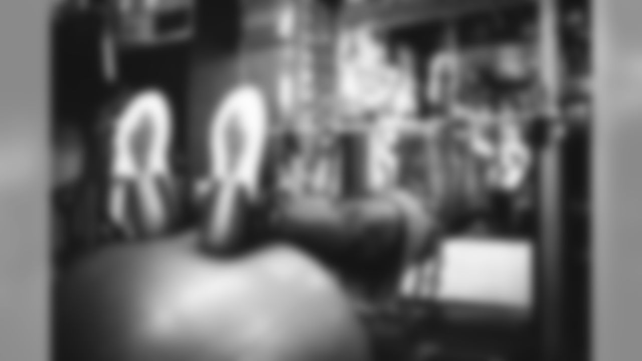 E_SNY_0081