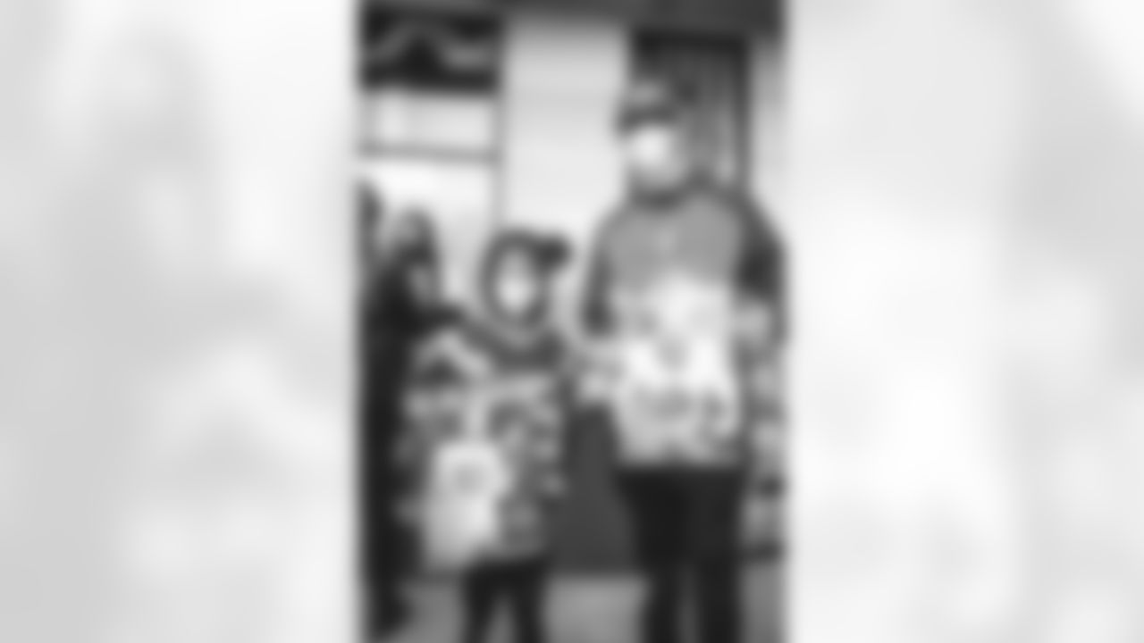 E_220121_PlayoffNewsStandPopUp_7117