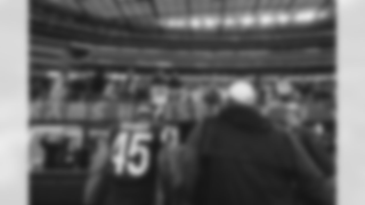 The Los Angeles Rams take on the Seattle Seahawks during Week 13 of the 2022 NFL regular season.