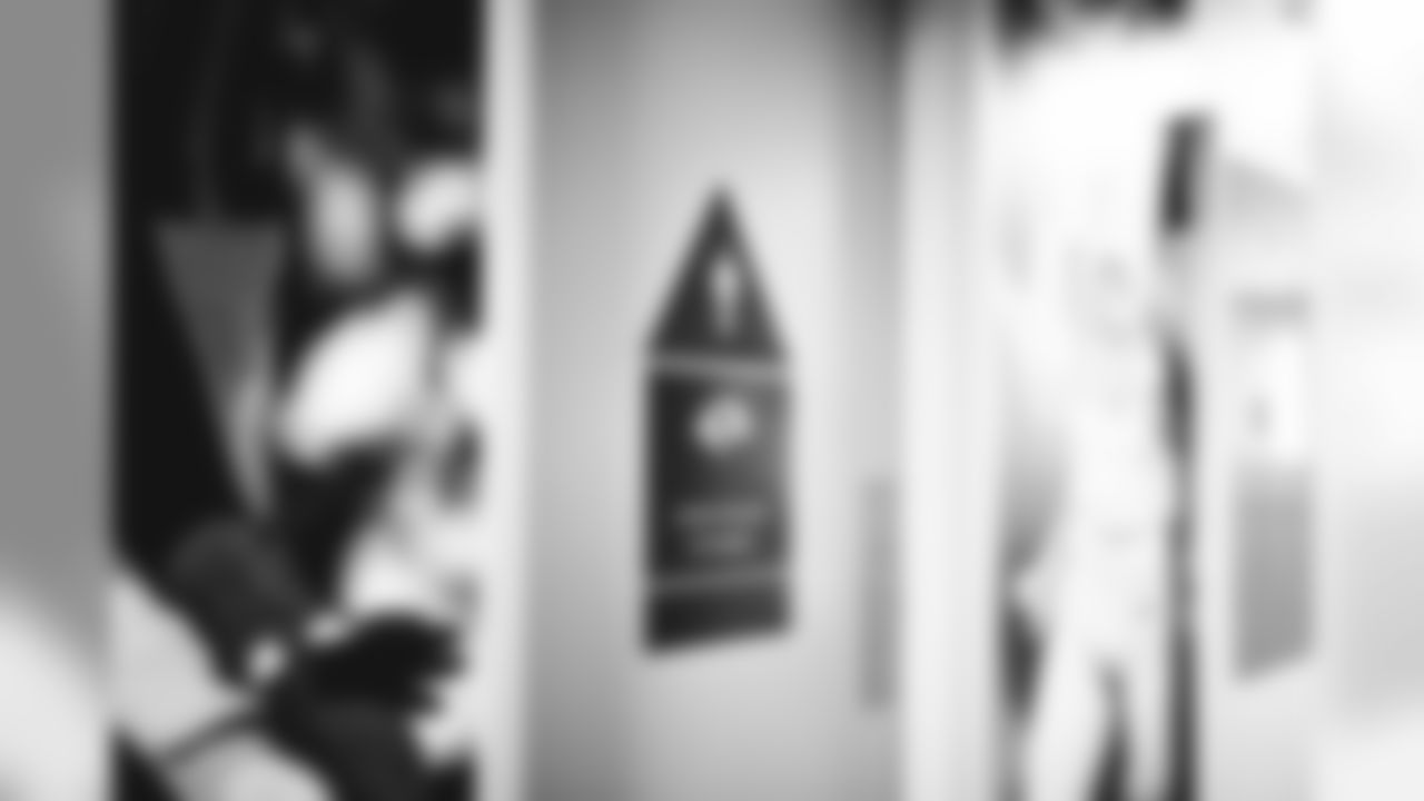 E_SNY_0098