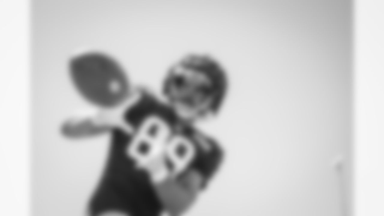E_TOW12114