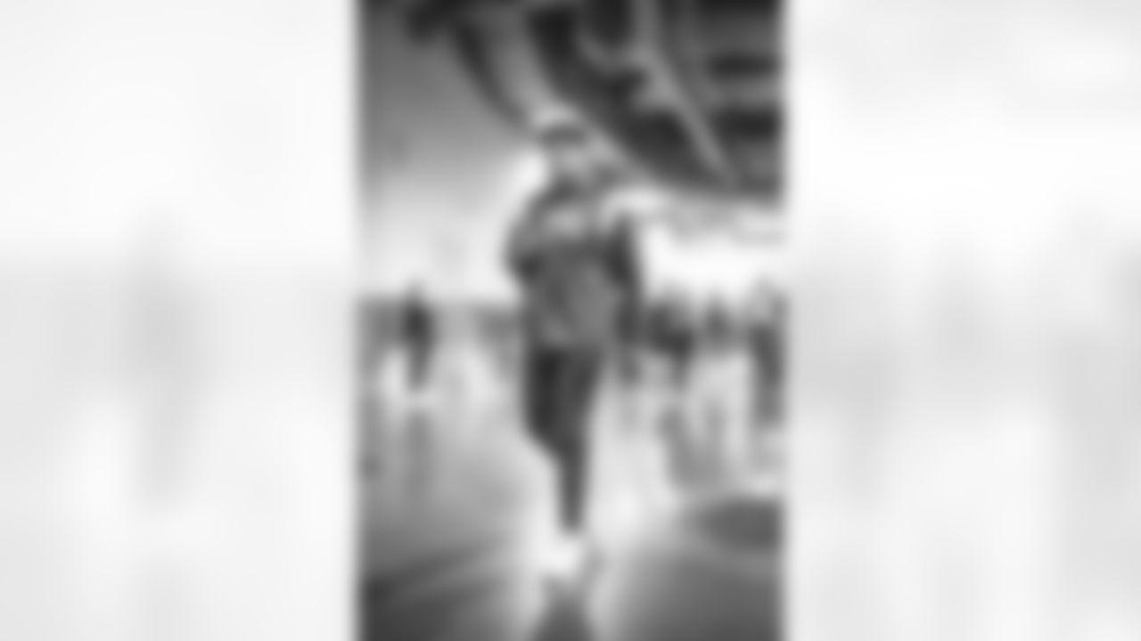 E_TOW19052