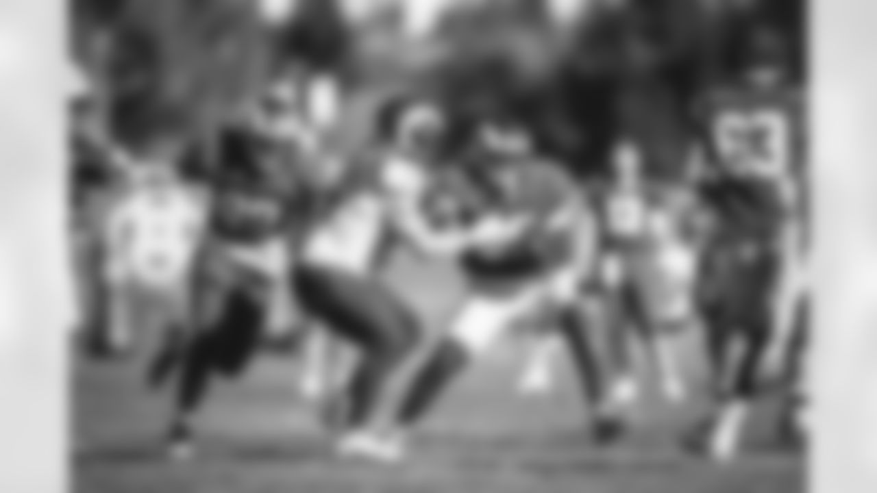 The Los Angeles Rams hit the practice field in preperation of the Week 8 matchup against the Houston Texans.