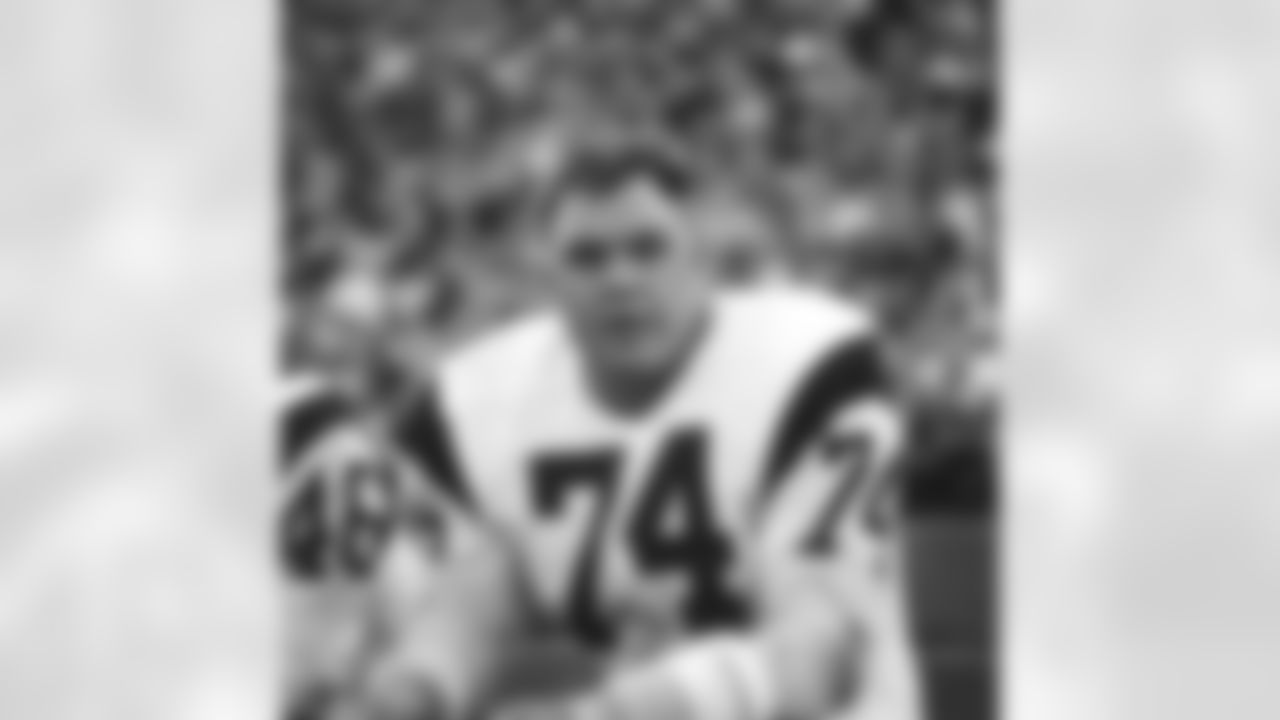 Defensive tackle Merlin Olsen (74) of the Los Angeles Rams. (AP Photo / Al Messerschmidt)