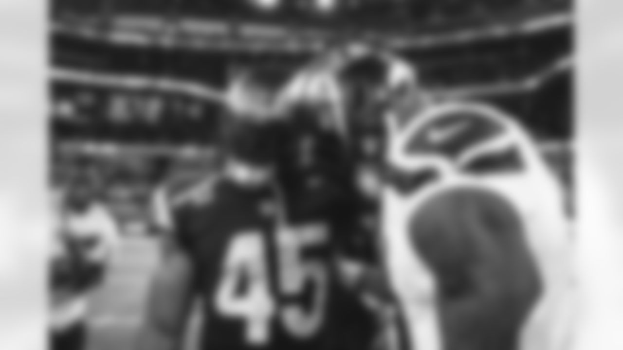 The Los Angeles Rams take on the Seattle Seahawks during Week 13 of the 2022 NFL regular season.