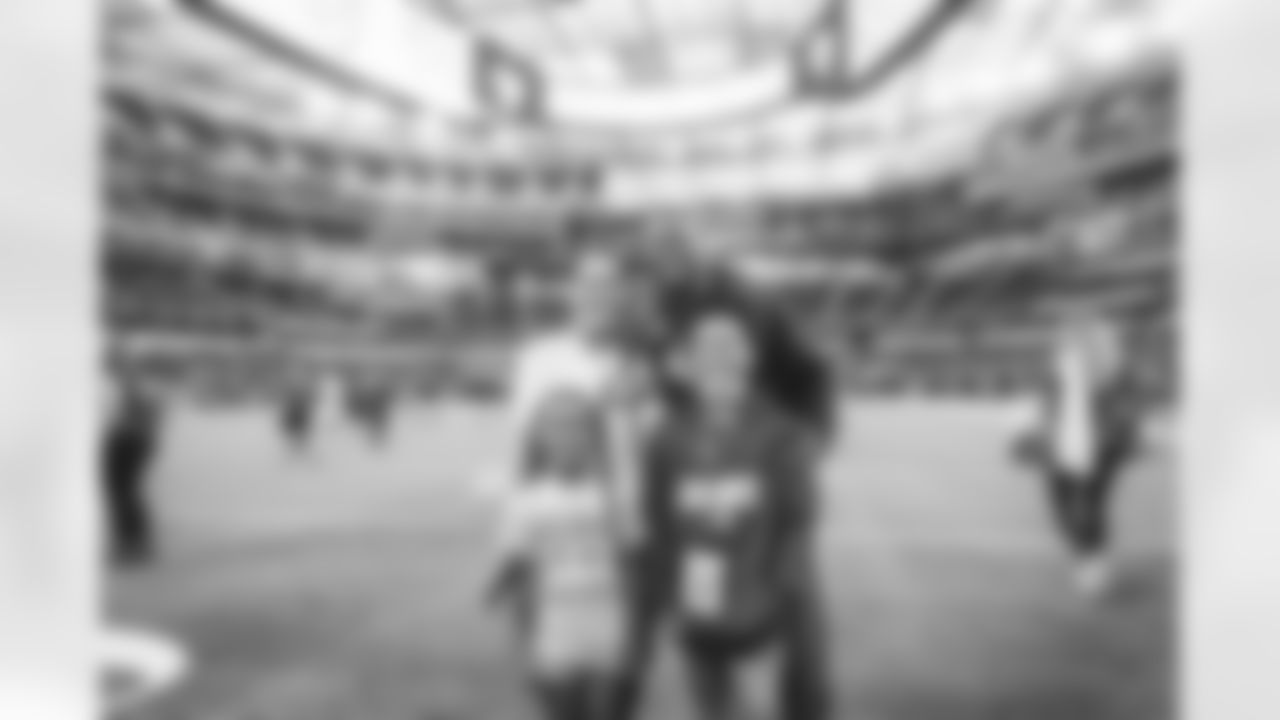 E_06102021_RamsOpenPractice_WN_3098