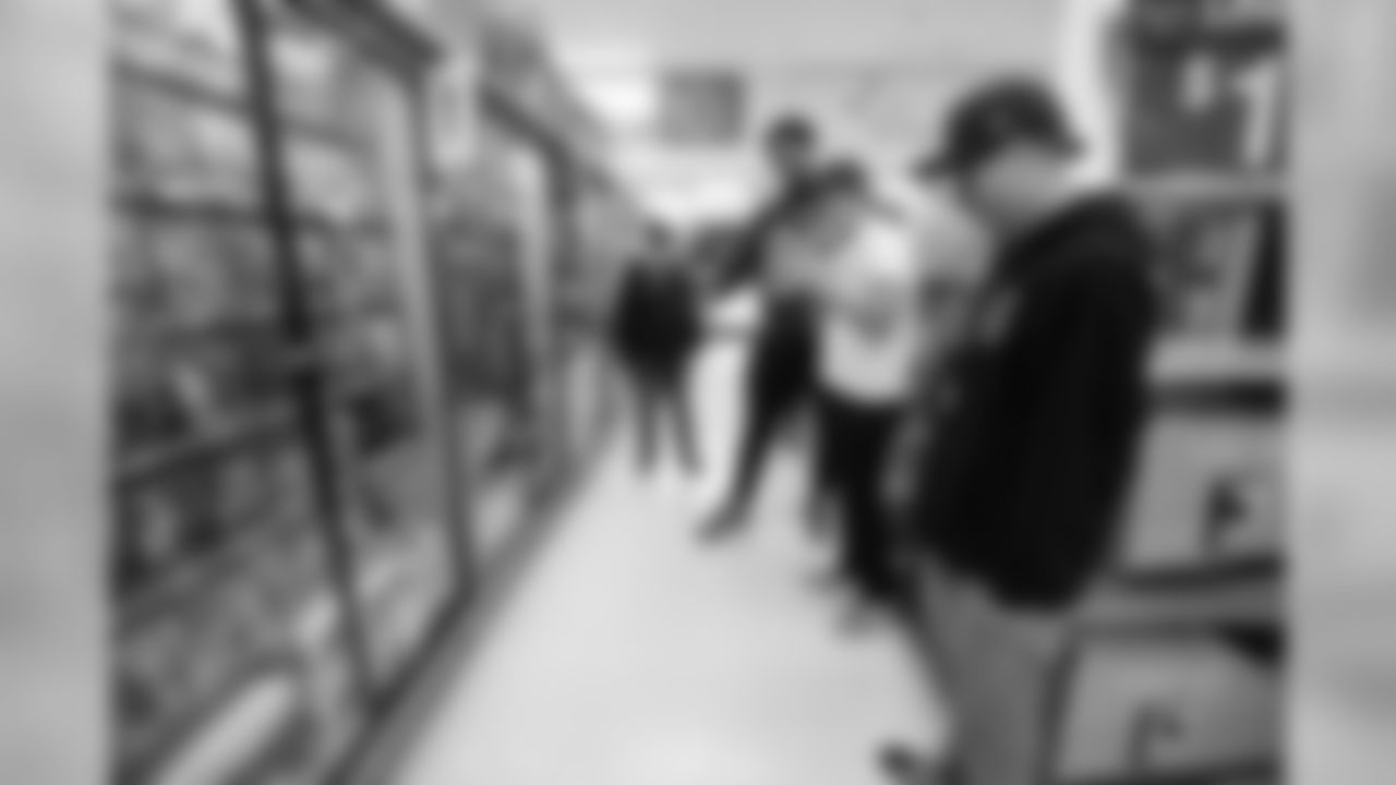 The Rams and Pizza Hut are partnering to host a holiday shopping spree for 100 children with The Salvation Army and families with the Cedars-Sinai COACH for Kids program. Rams players, cheerleaders and staff will pair with children and serve as their personal shoppers, guiding them through the West Hills Walmart and loading shopping carts with items on their holiday wish lists. Monday, December 23, 2019, in West Hills, CA. (Will Navarro/Rams)