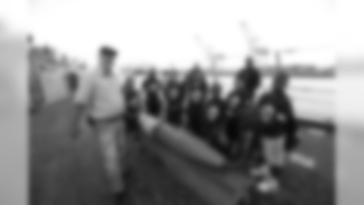 As part of Salute to Service Week, the Los Angeles Rams host approximately 150 youths for a Play 60 event on the USS IOWA Battleship along with USO volunteers to encourage participants to be physically active for 60 minutes a day. Participants take a tour of the USS IOWA Battleship museum. Wednesday, November 08, 2018, Los Angeles, CA. (Will Navarro/Rams)