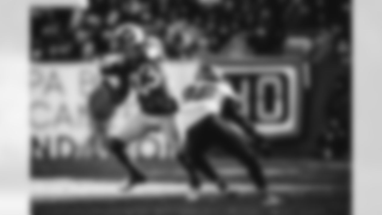The Los Angeles Rams take on the Tampa Bay Buccaneers in the Divisional round of the 2021 NFL Playoffs.