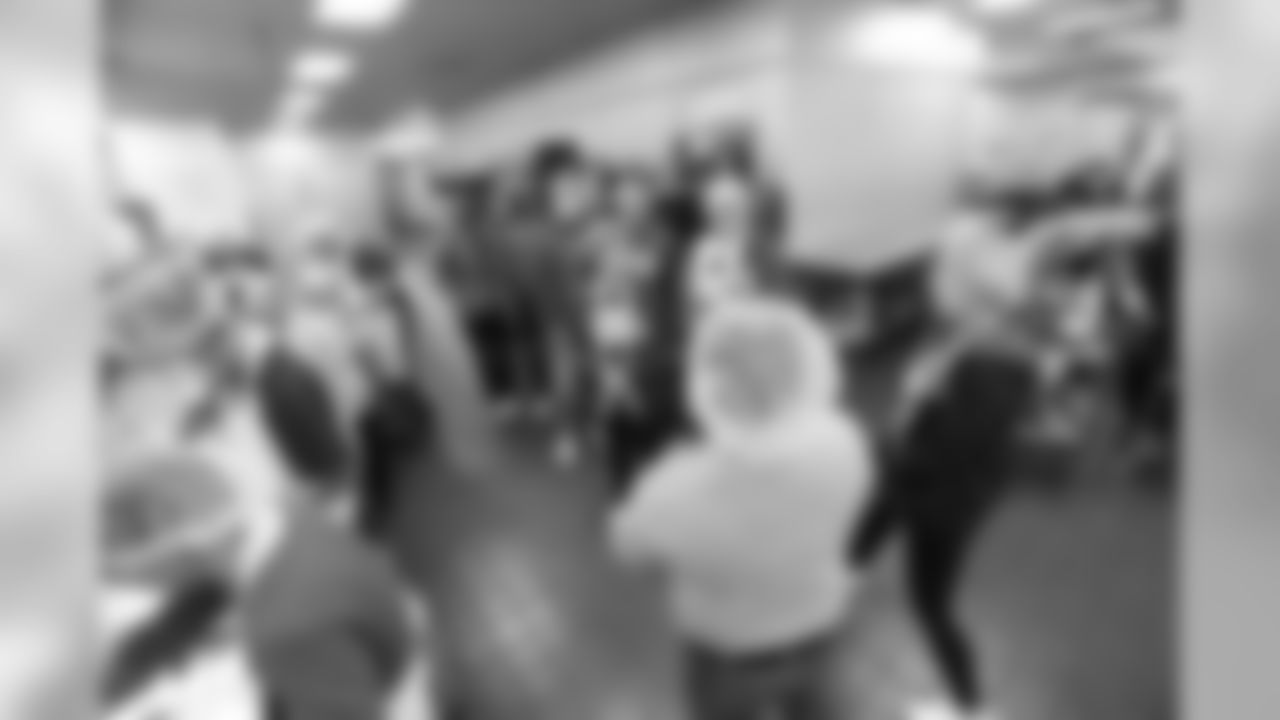 St. Vincent Church provides Meals on Wheels assistance and the Los Angeles Rams Community Service team joins the cause with volunteers, cheerleaders to prepare outgoing food and snack packages for delivery. Tuesday, December 18, 2018, Los Angeles, CA. (Will Navarro/Rams)