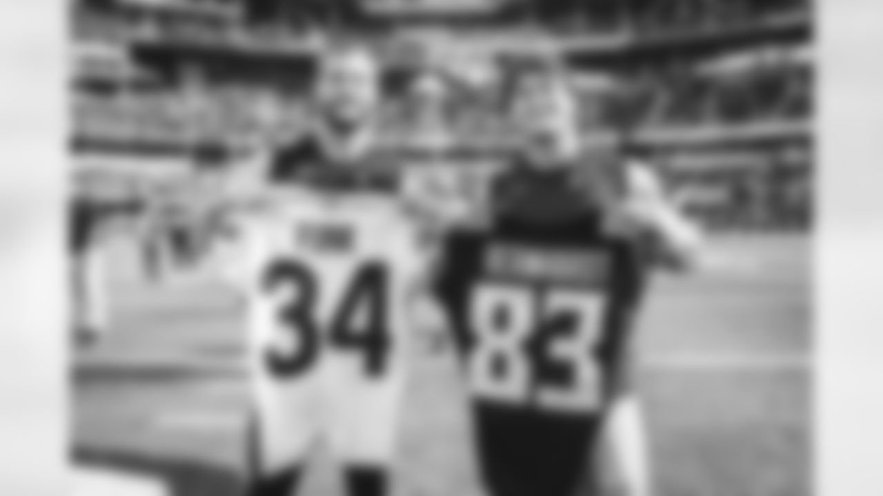 The Los Angeles Rams take on the Atlanta Falcons during Week 2 of the 2022 NFL regular season.