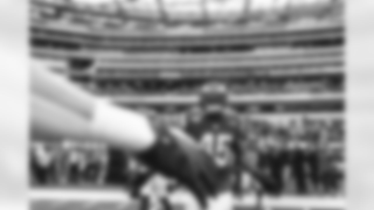 The Los Angeles Rams take on the Seattle Seahawks during Week 13 of the 2022 NFL regular season.