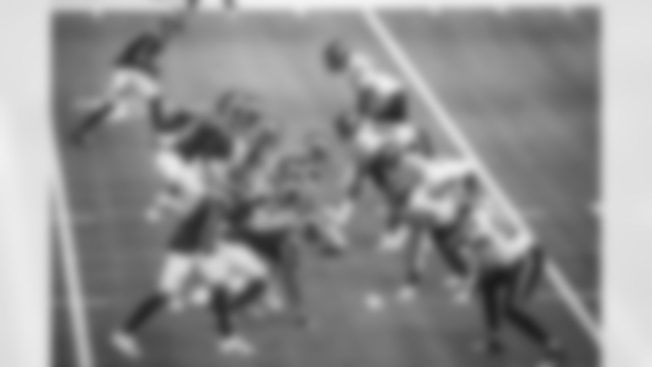 The Rams picked up a divisional win on Sunday afternoon after defeating the Seattle Seahakws 23-16.