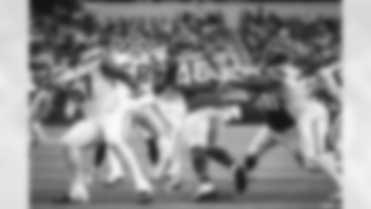 The Los Angeles Rams take on the Seattle Seahawks during Week 13 of the 2022 NFL regular season.