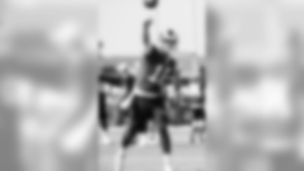 Quarterback (16) Jared Goff of The Los Angeles Rams during practice at The University of California Irvine in Irvine, CA on 7/28/18. (Rams/Hiro Ueno)