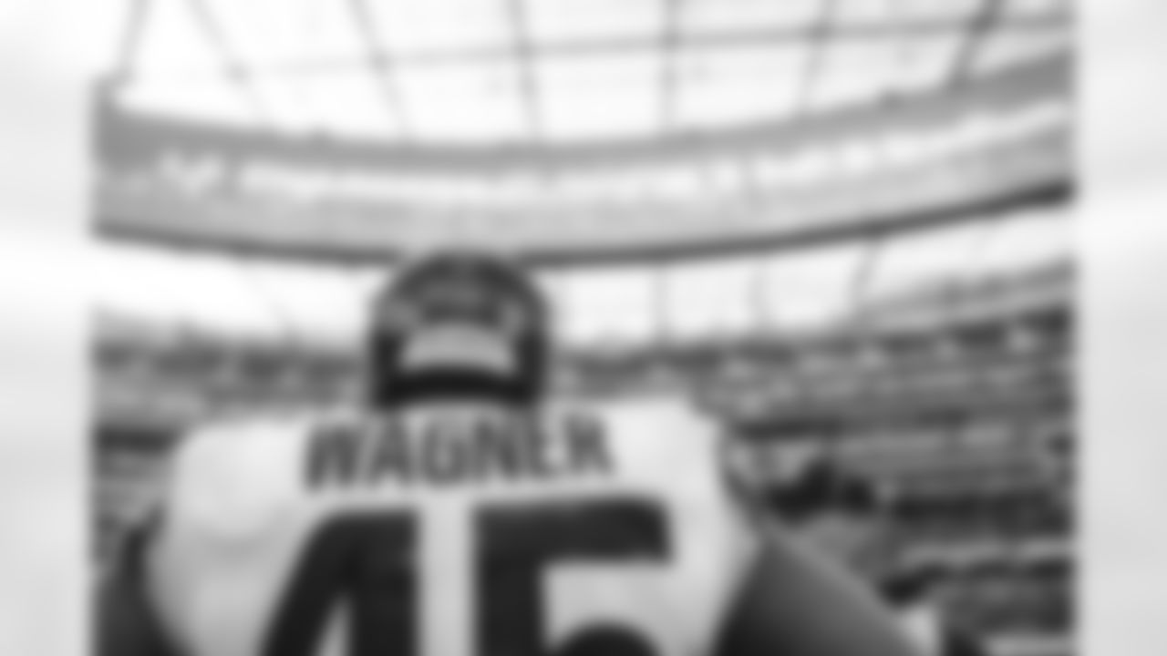 The Los Angeles Rams take on the Los Angeles Chargers during Week 17 of the 2022 NFL regular season