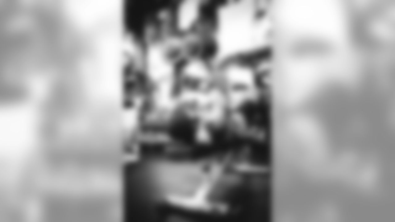 E_SNY_0493