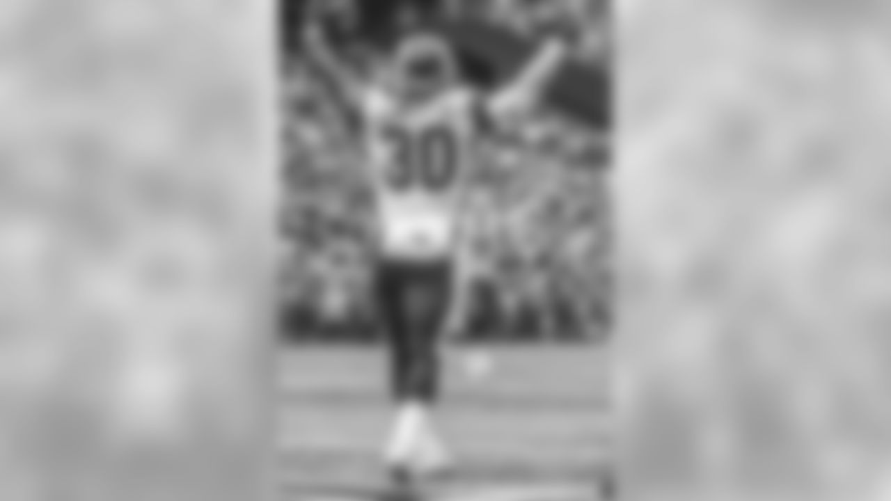 SOCIAL_SeahawksRams_JL_067