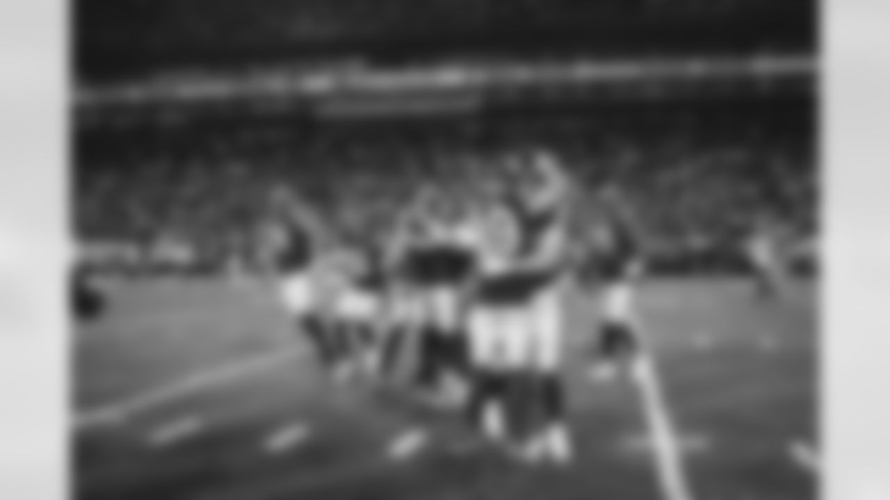 The Los Angeles Rams take on the Tampa Bay Buccaneers in the Divisional round of the 2021 NFL Playoffs.