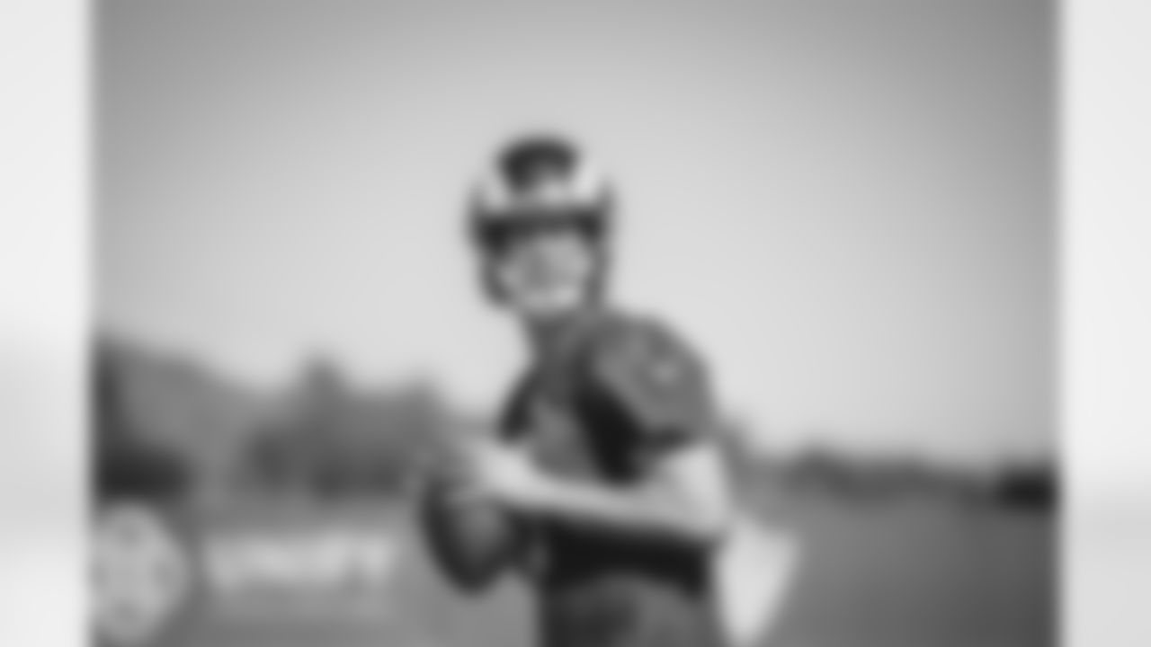 The Los Angeles Rams hit the practice field ahead of their Week 6 matchup with the New York Giants.