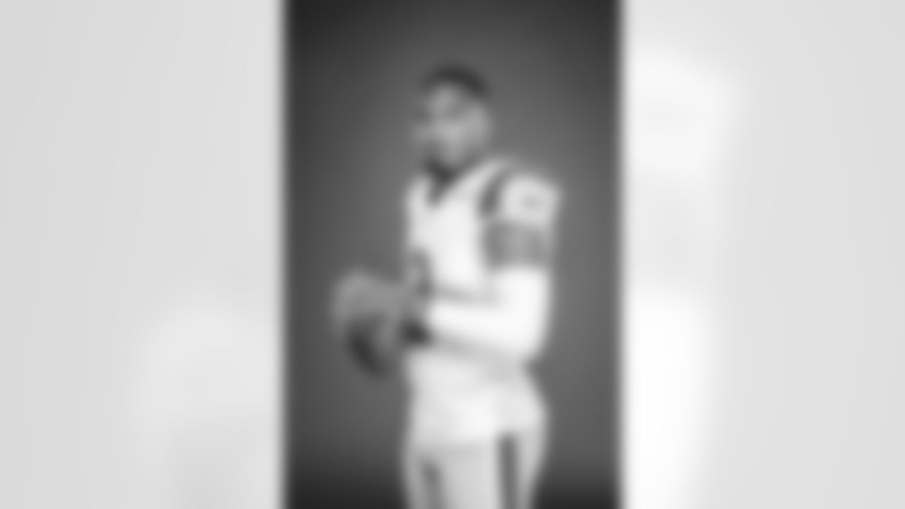 Robert Woods of the Los Angeles Rams poses in studio on a gray background, Wednesday, June 2, 2021, in Thousand Oaks, CA. (Jeff Lewis/LA Rams)