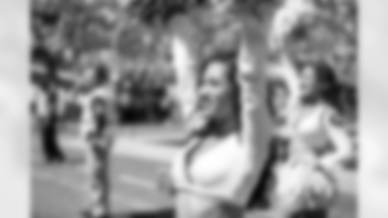 SOCIAL_180923_Chargers_Rams_HU_062