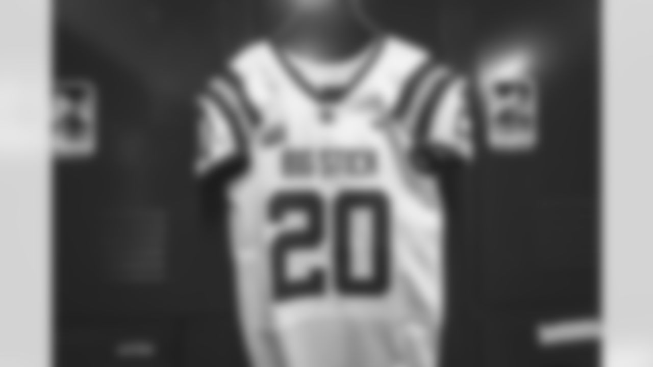 211028_ELAC_Jersey_Reveal_01