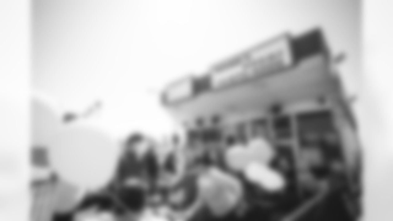E_091021_rams_woodys_bbq-5957