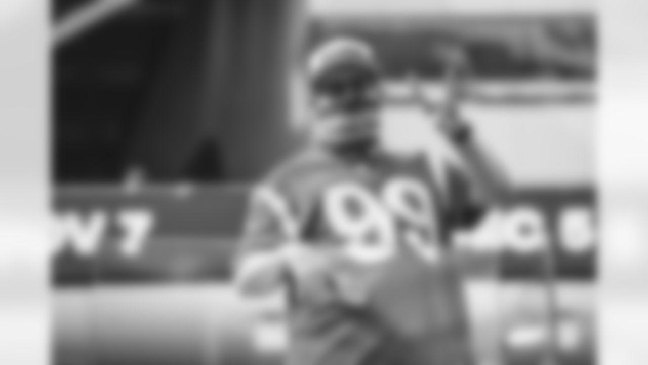 E_06102021_RamsOpenPractice_WN_1297