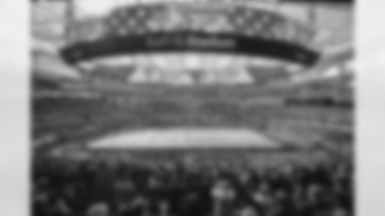 The Los Angeles Rams take on the Arizona Cardinals during Week 10 of the 2022 NFL regular season.