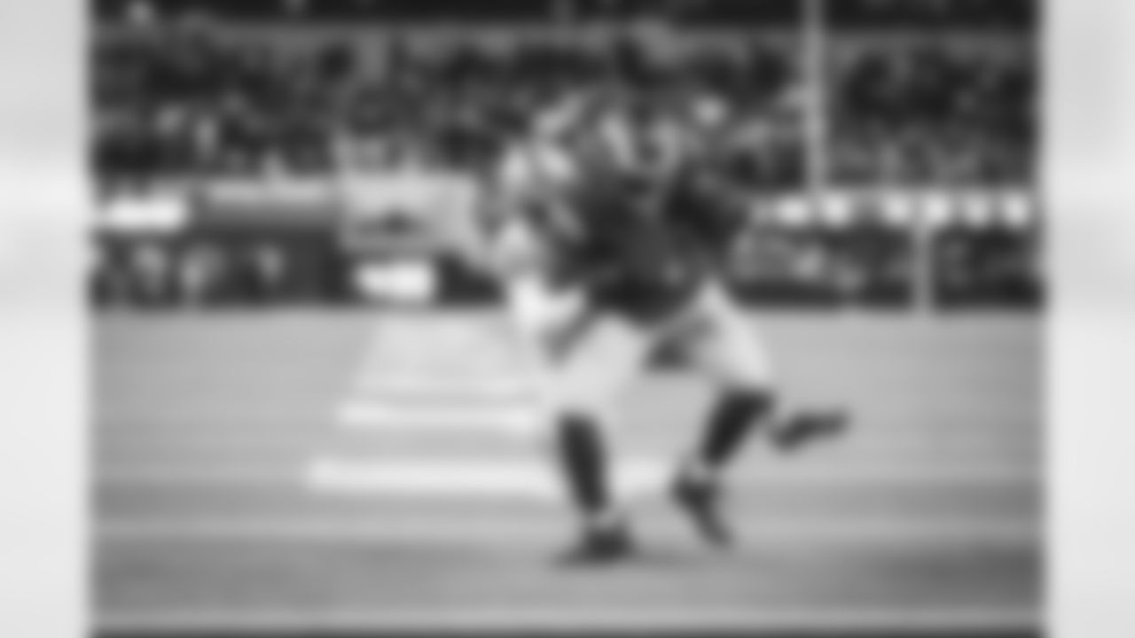 The Los Angeles Rams take on the Las Vegas Raiders during Week 14 of the 2022 NFL regular season