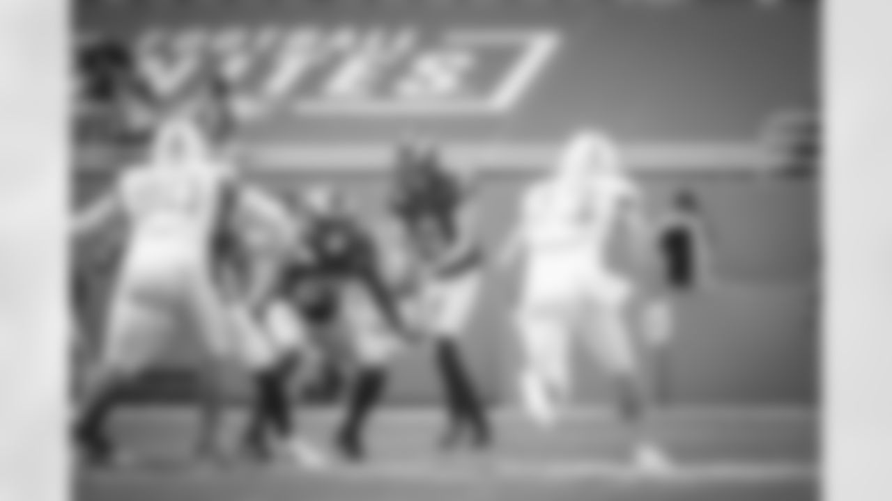 E_TOWL9942_1_1