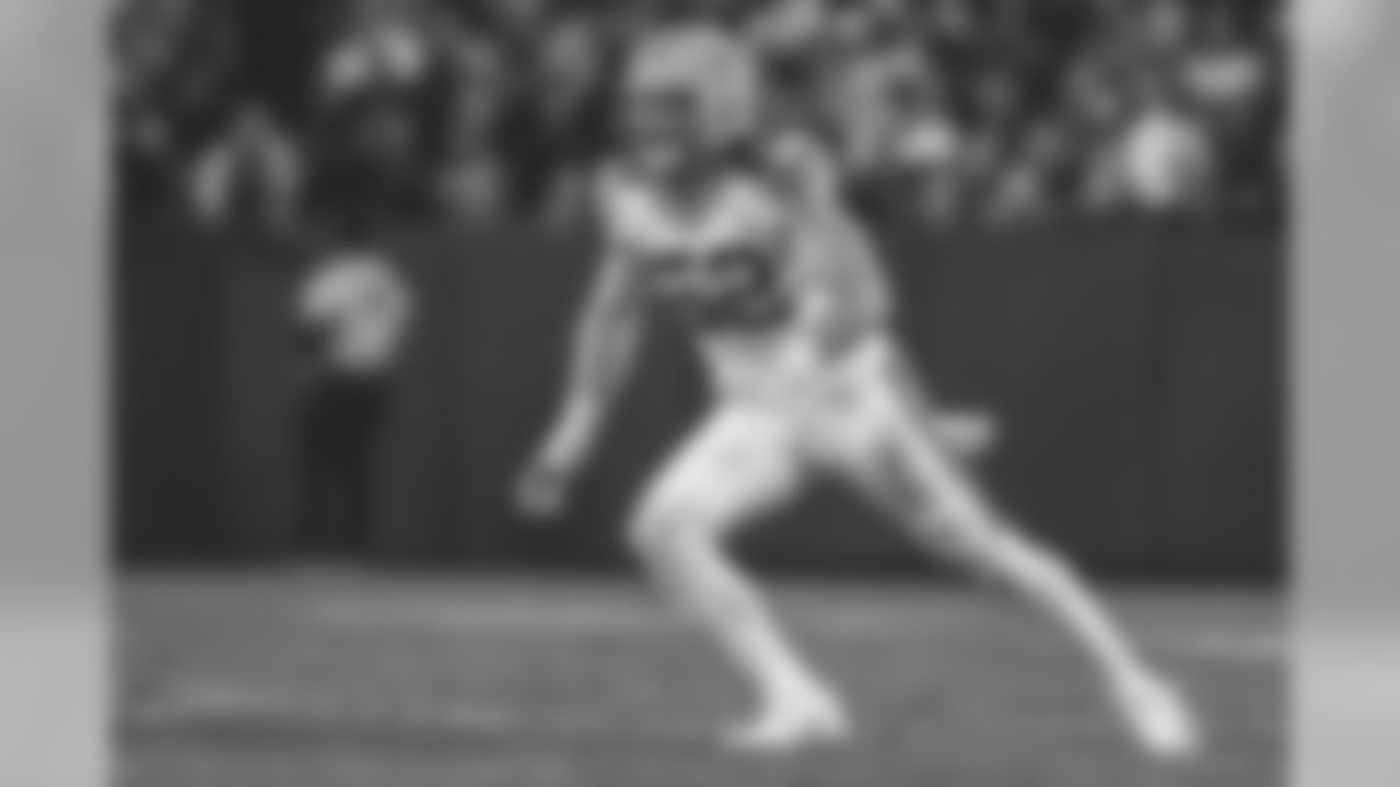 Green Bay Packers linebacker Clay Matthews (52) in coverage during an NFL football game against the Chicago Bears on Thursday, Sept. 28, 2017 in Green Bay, Wis. Green Bay won 35-14. (Aaron M. Sprecher via AP)