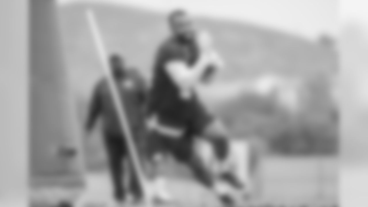 Tight end (84) Romello Brooker of the Los Angeles Rams works out on the field, Tuesday, May 14, 2019, in Thousand Oaks, CA. (Jeff Lewis/Rams)