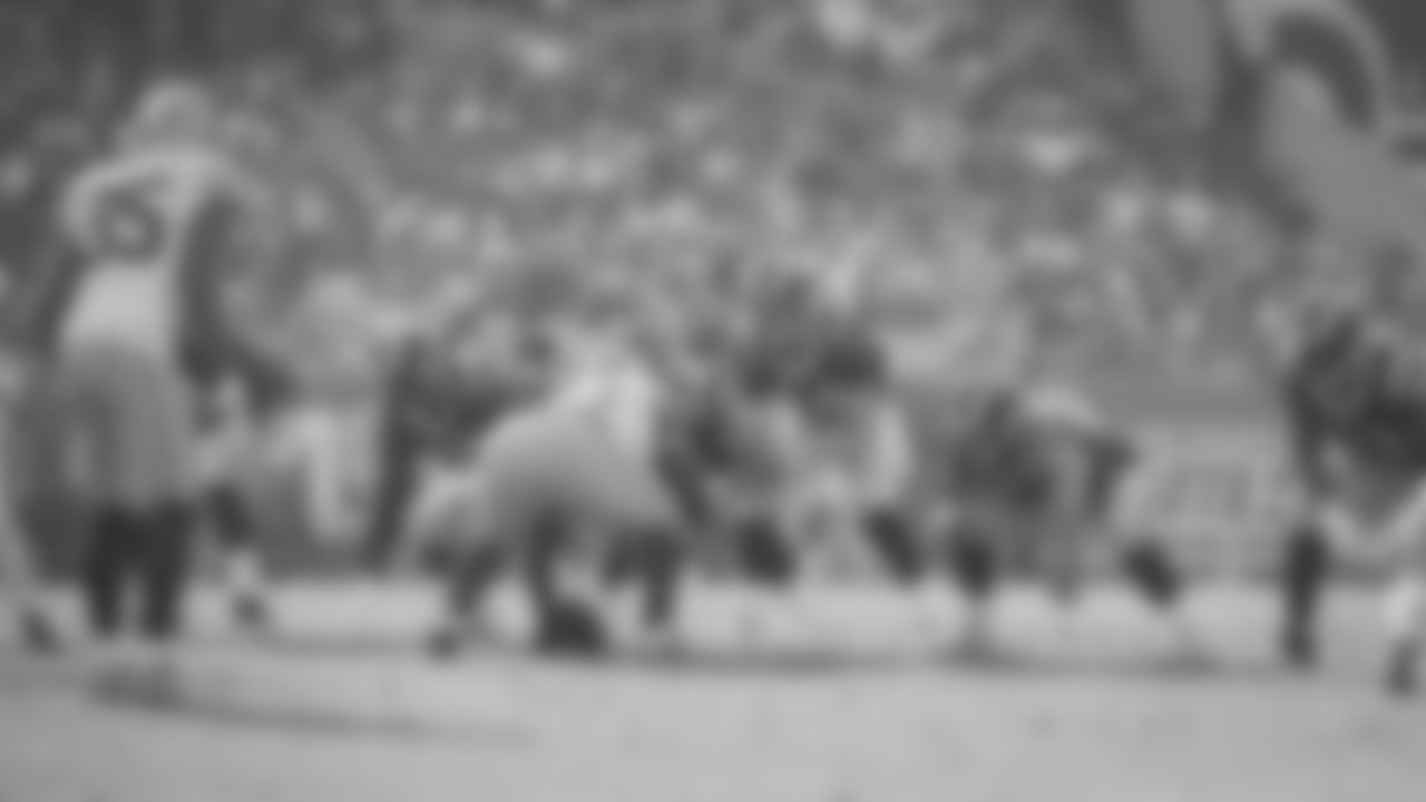 SIX OR MORE of The Los Angeles Rams during the Rams 34-13 loss to the San Francisco 49'ers in an NFL Week 17 football game, Sunday, December 31st, 2017, in Los Angeles, CA. (Hiro Ueno/Rams)