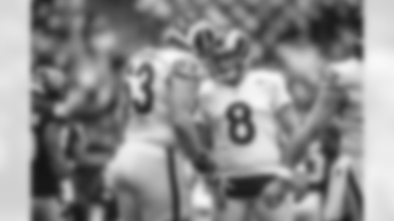 The Los Angeles Rams took on the Houston Texans in Week 8 of the 2021 season.