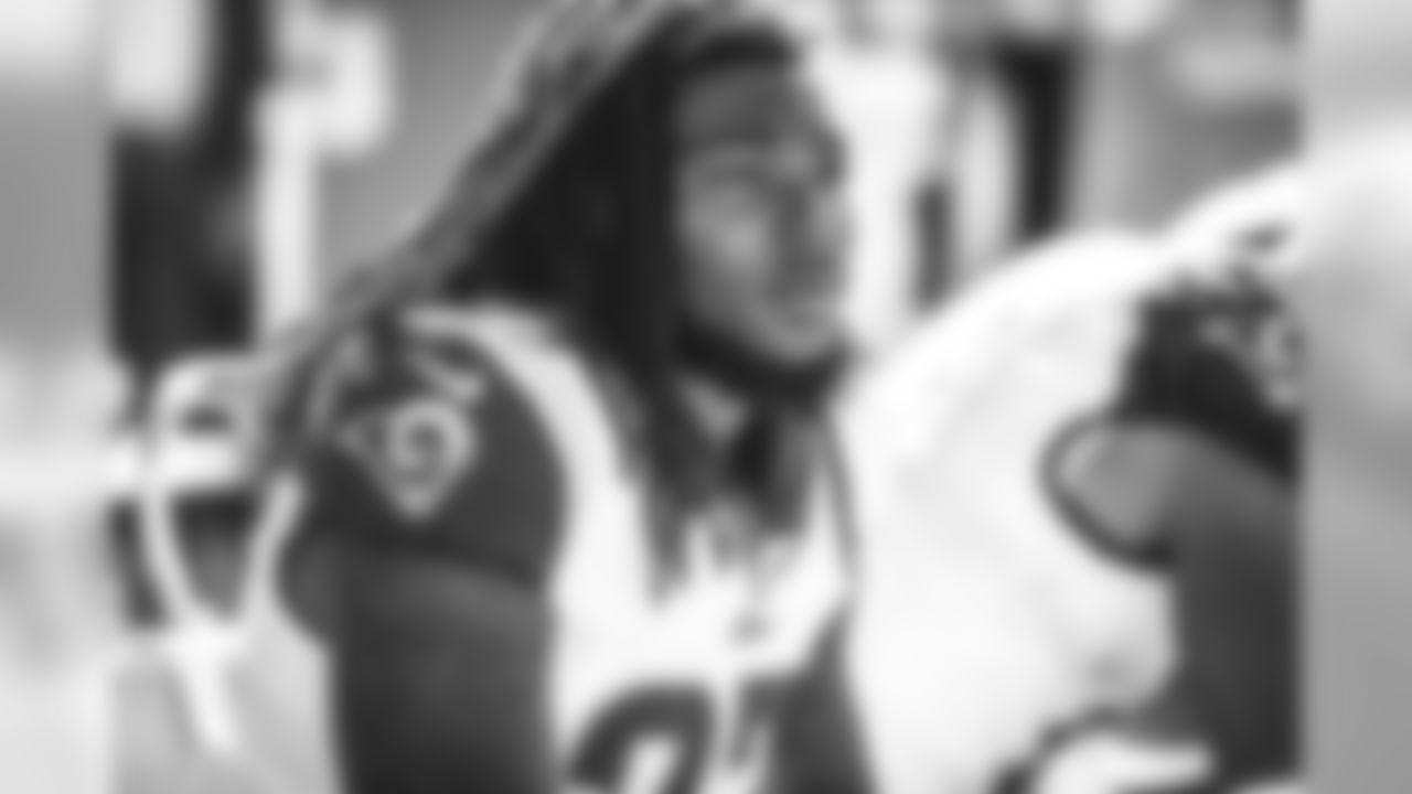 Los Angeles Rams running back Darrell Henderson (27) during the Tampa Bay Buccaneers during the Rams 40 - 55 loss to the Buccaneers in a Week 4 NFL football game, Sunday, September 29, 2019, Los Angeles, CA. (Jevone Moore/Rams)