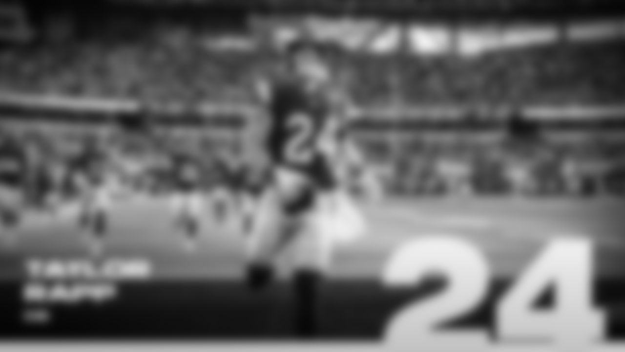 roster gallery 16x9-20