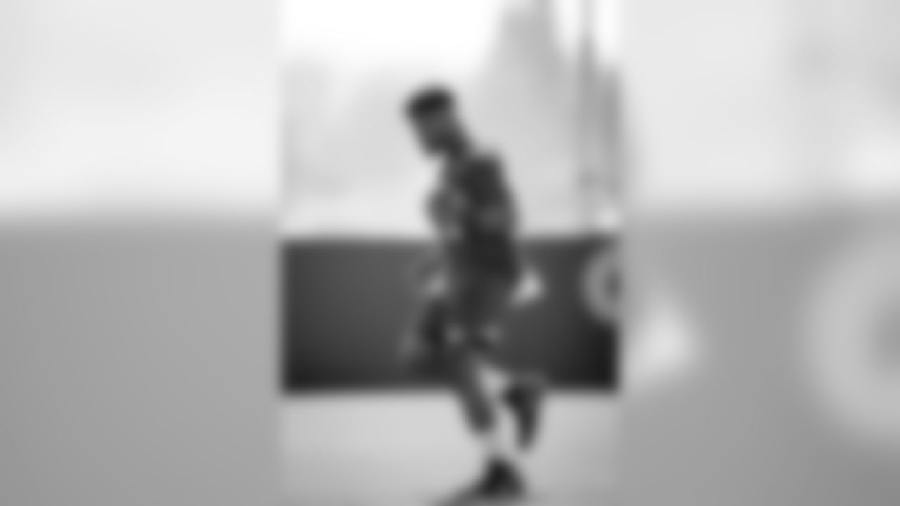 EE_SNY_3619