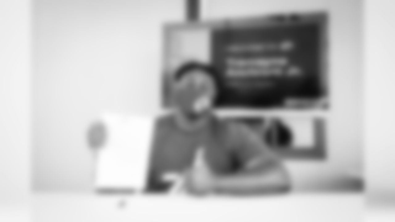 E_SNY_1589