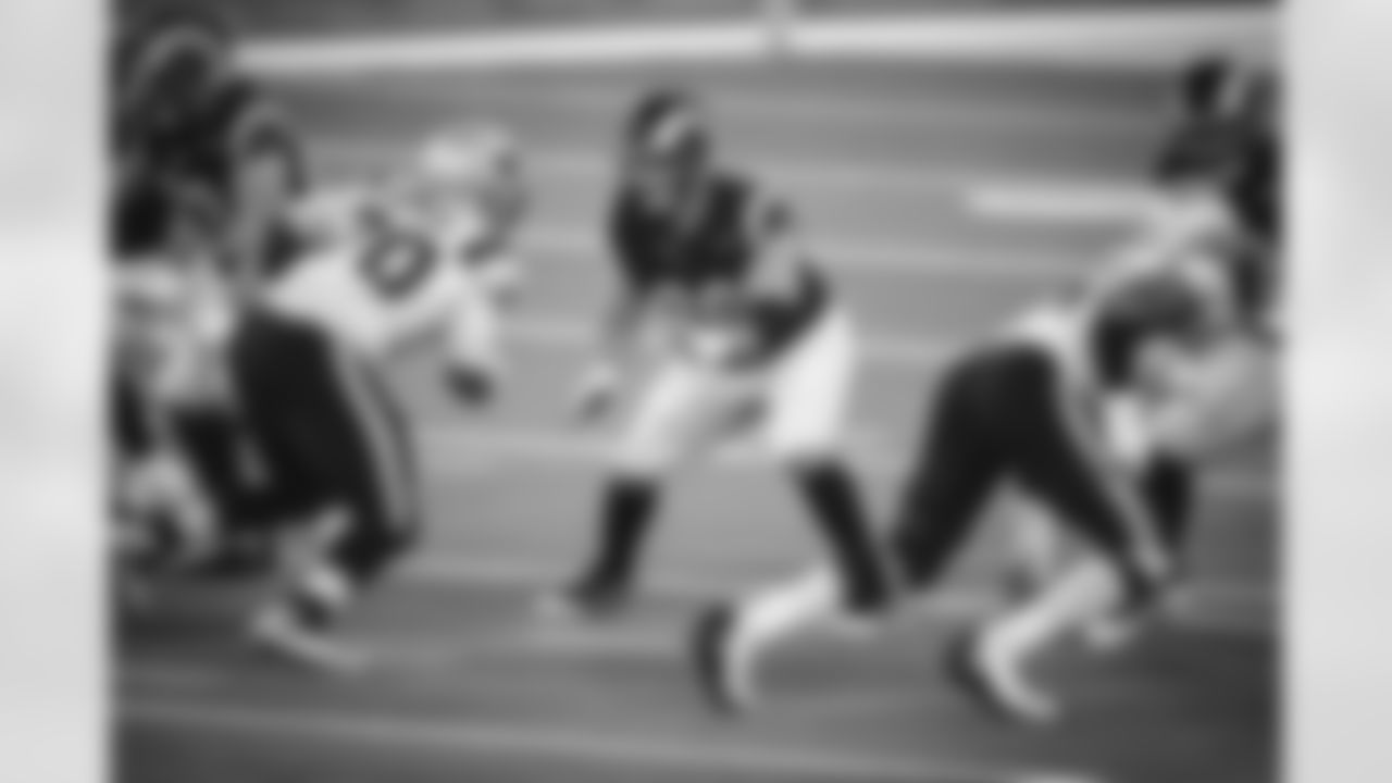 Center (66) Austin Blythe of the Los Angeles Rams against the New England Patriots during the Rams 24-3 victory over the Patriots during an NFL regular season Week 14 football game, Thursday, December 10, 2020, in Inglewood, Calif. (Jeff Lewis/LA Rams)