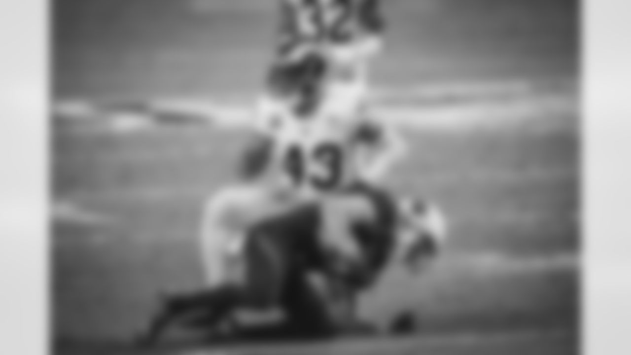 Safety (43) John Johnson III of the Los Angeles Rams makes a tackle against the Arizona Cardinals during the Rams 38-28 victory over the Cardinals during an NFL regular season Week 13 football game, Sunday, December 6, 2020, in Glendale, AZ. (Jeff Lewis/LA Rams)