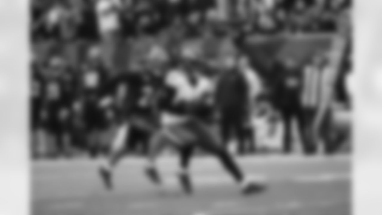 TE Isaiah Likely