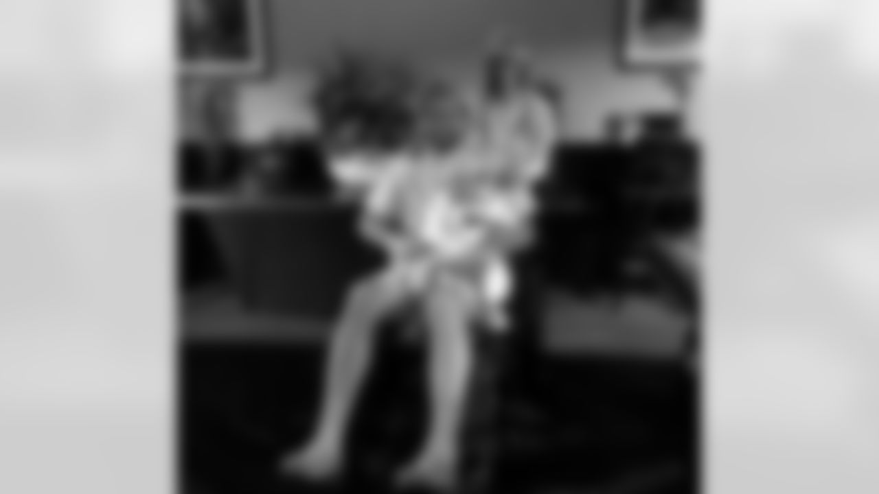 ravens[Baltimore Ravens]: It's a family affair at the Goodwill Gridiron Halloween Party. #Ravens #RavensNation #Halloween