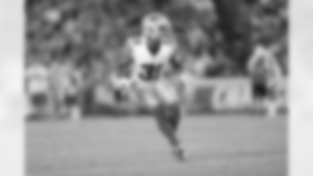 2015, No. 27 – CB Byron Jones, Dallas Cowboys