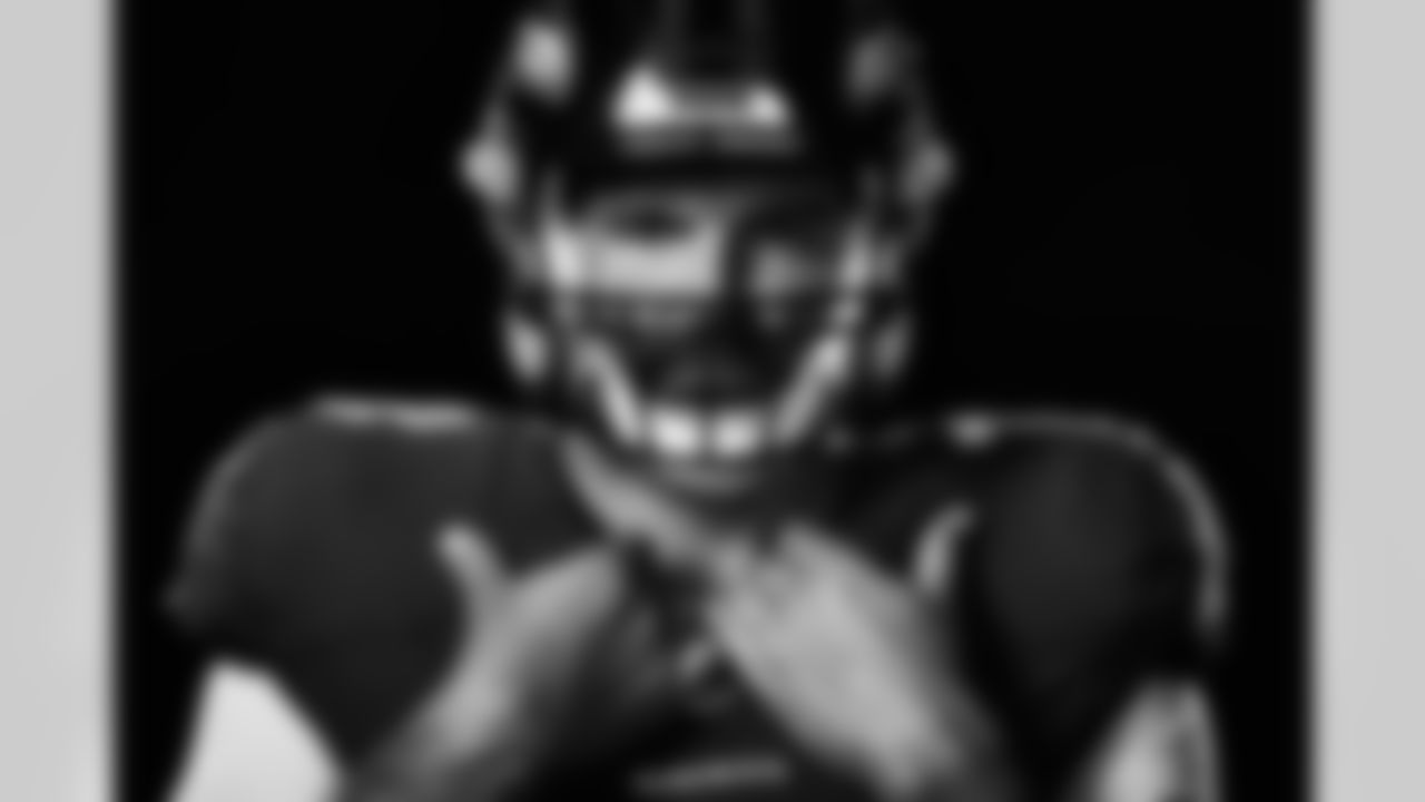 OT Alejandro Villanueva
