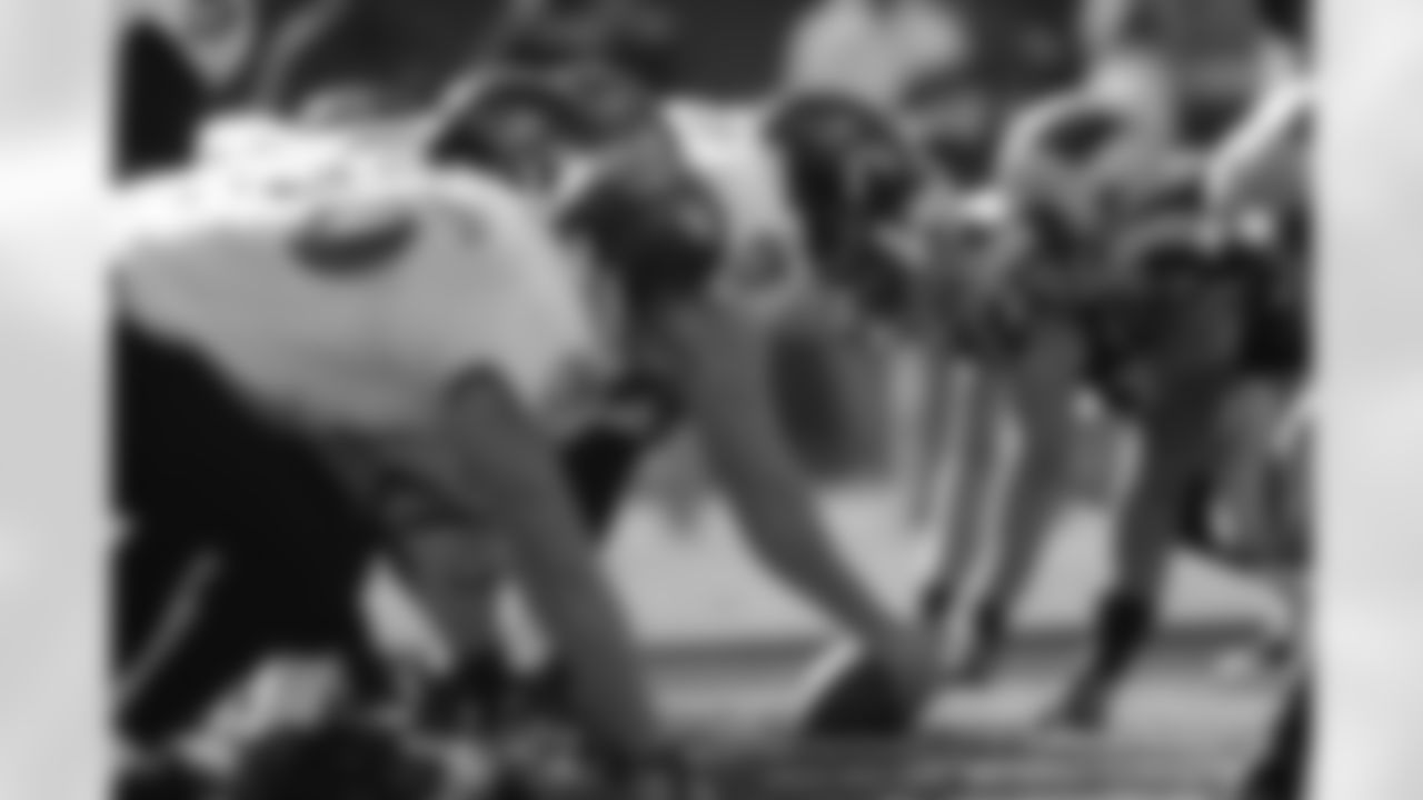 Images from the first quarter of the Ravens' Week 11 game in Carolina on Sunday, Nov. 21, 2010.